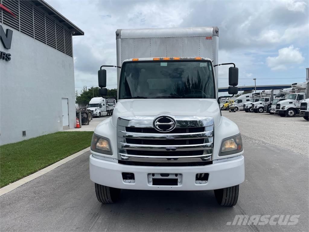 Hino 268 Camiones caja cerrada