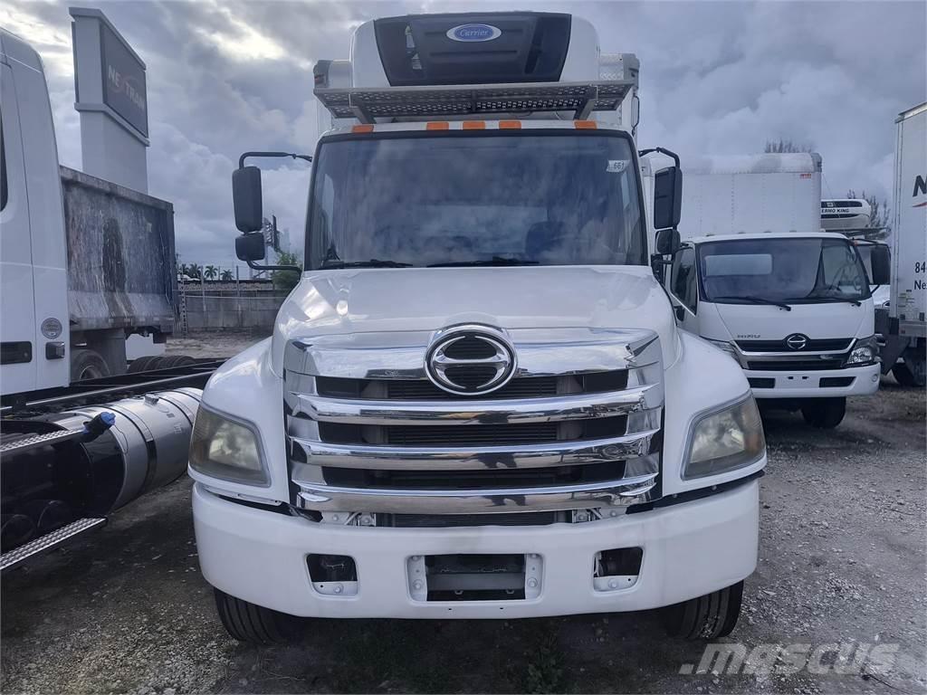 Hino 268 Camiones caja cerrada