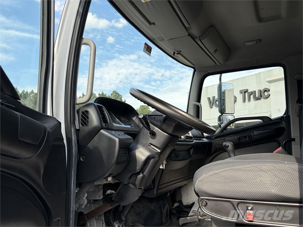 Hino 268 Camiones caja cerrada