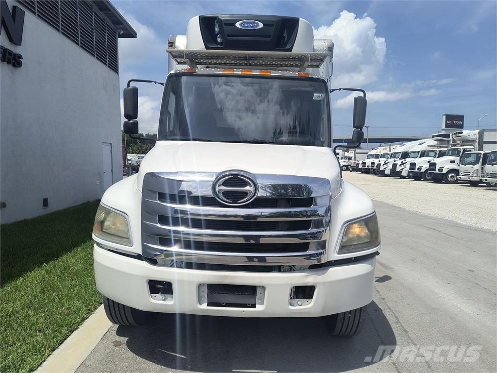 Hino 268 Camiones caja cerrada