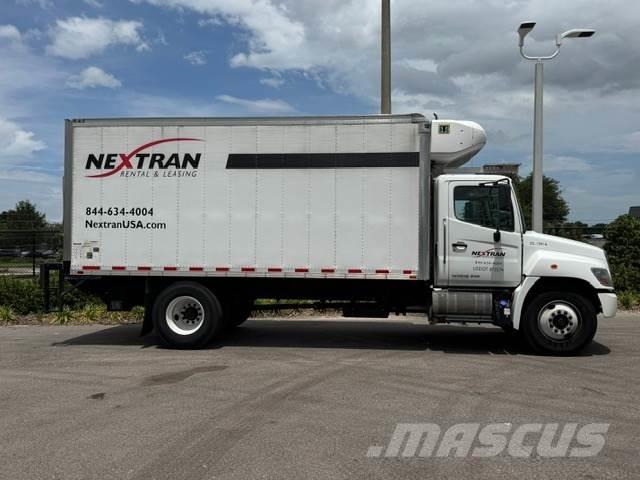 Hino 268 Camiones caja cerrada