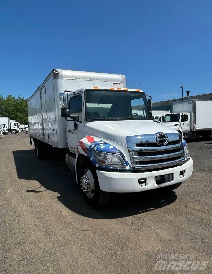 Hino 268 Camiones caja cerrada