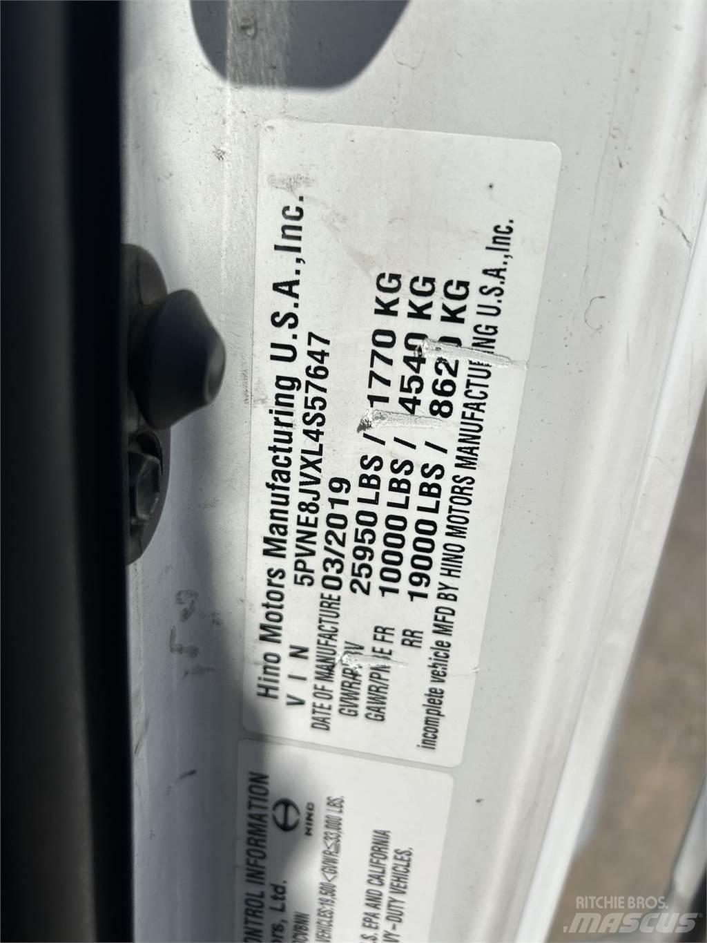 Hino 268 Camiones caja cerrada