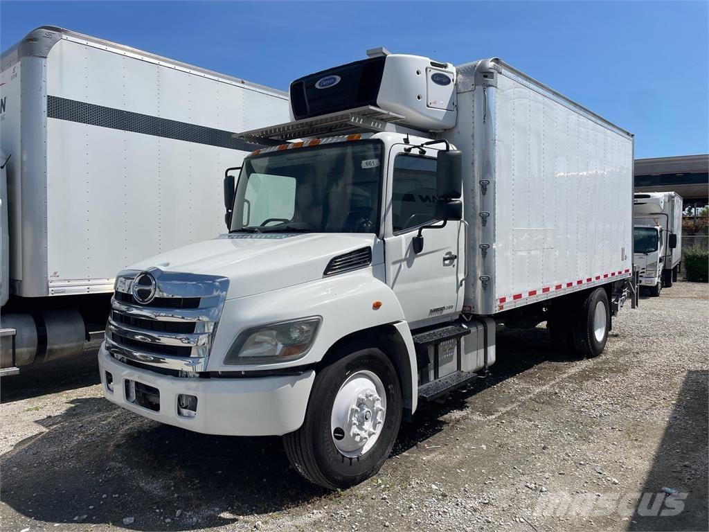 Hino 268 Camiones caja cerrada