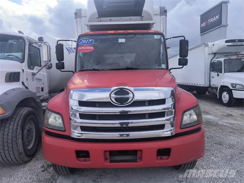 Hino 268A Camiones caja cerrada