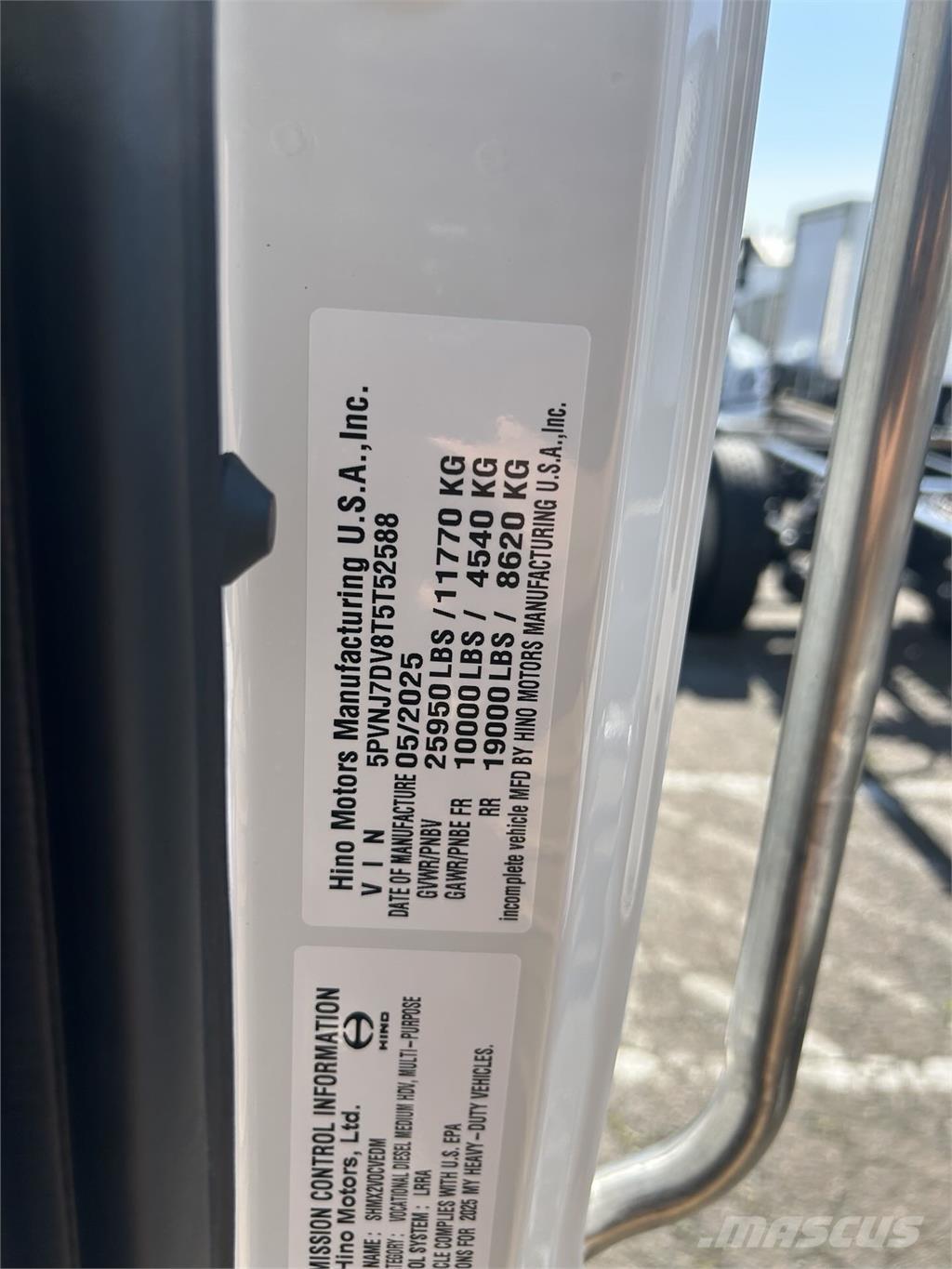 Hino L6 Camiones caja cerrada