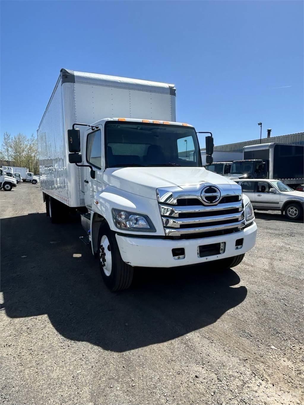 Hino L6 Camiones caja cerrada
