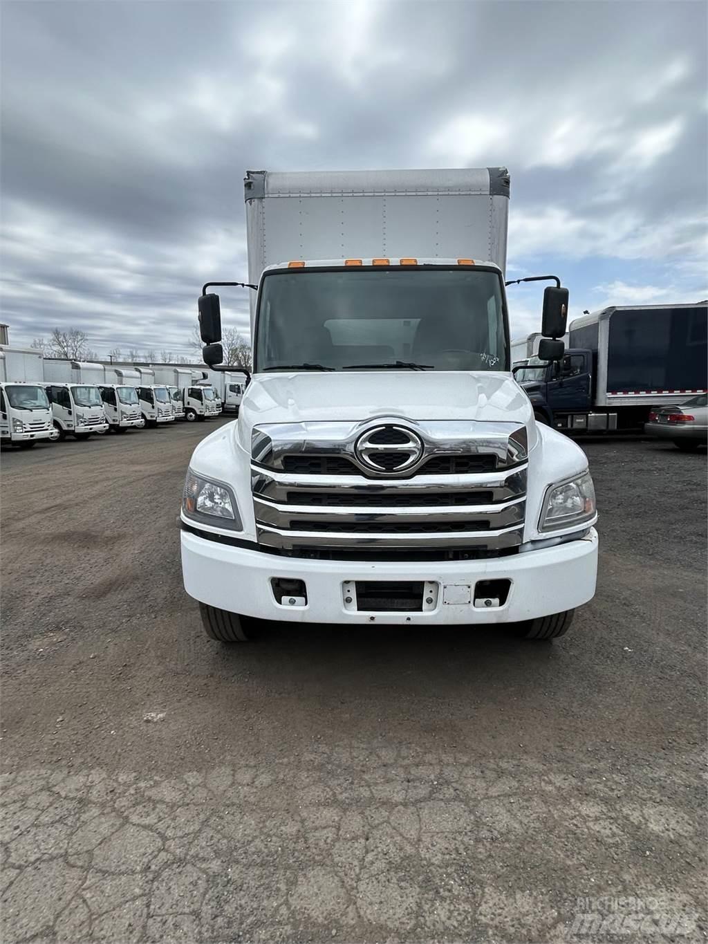 Hino L6 Camiones caja cerrada