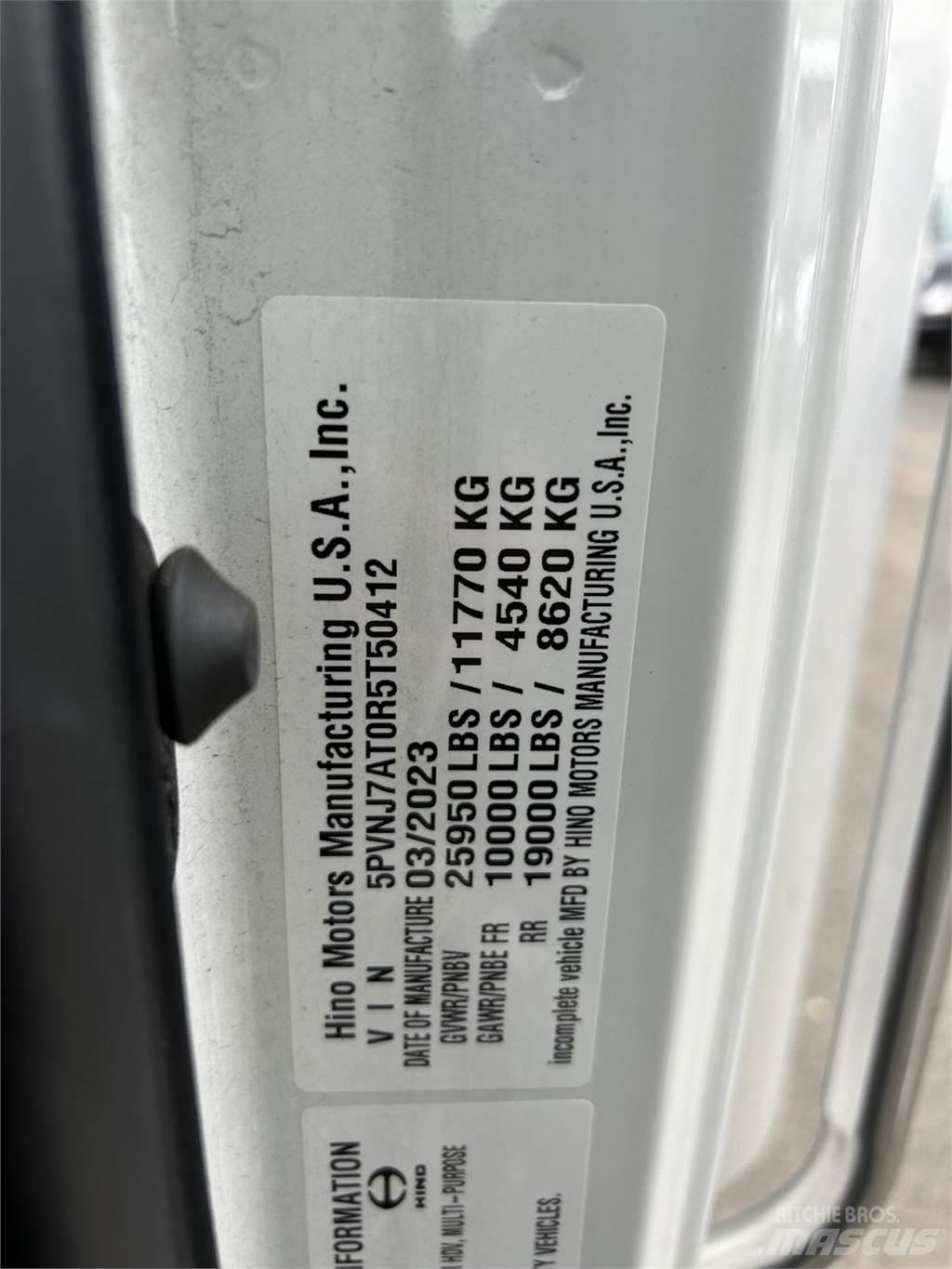 Hino L6 Camiones caja cerrada