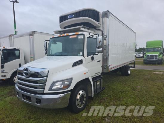 Hino L6 Camiones caja cerrada