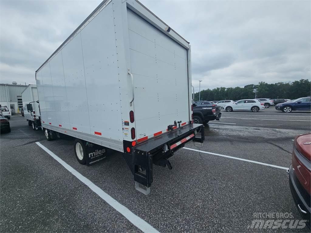 Isuzu NPR Camiones caja cerrada