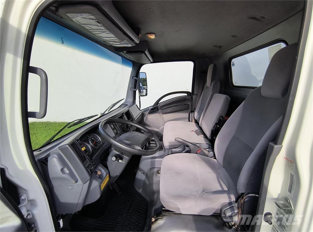 Isuzu NQR Camiones caja cerrada