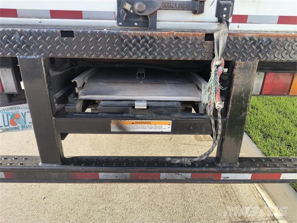Isuzu NQR Camiones caja cerrada