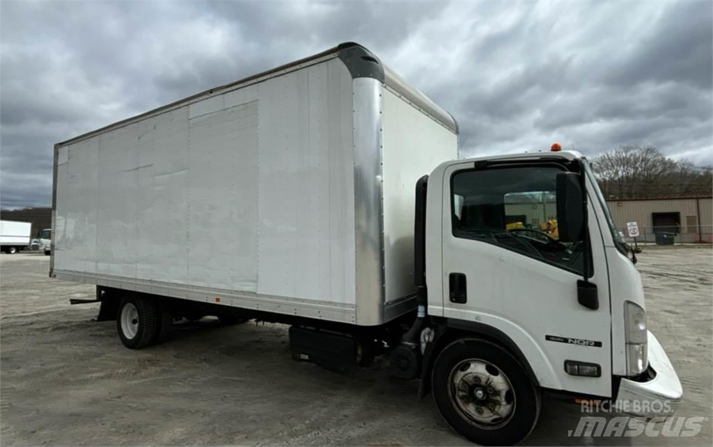 Isuzu NQR Camiones caja cerrada