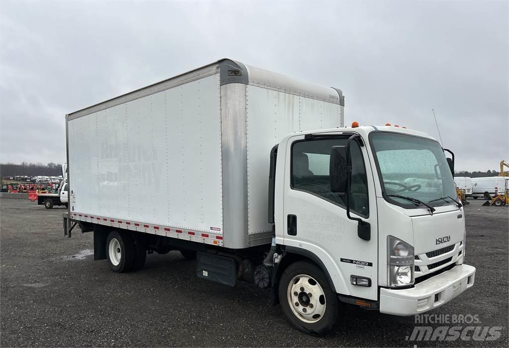 Isuzu NQR Camiones caja cerrada