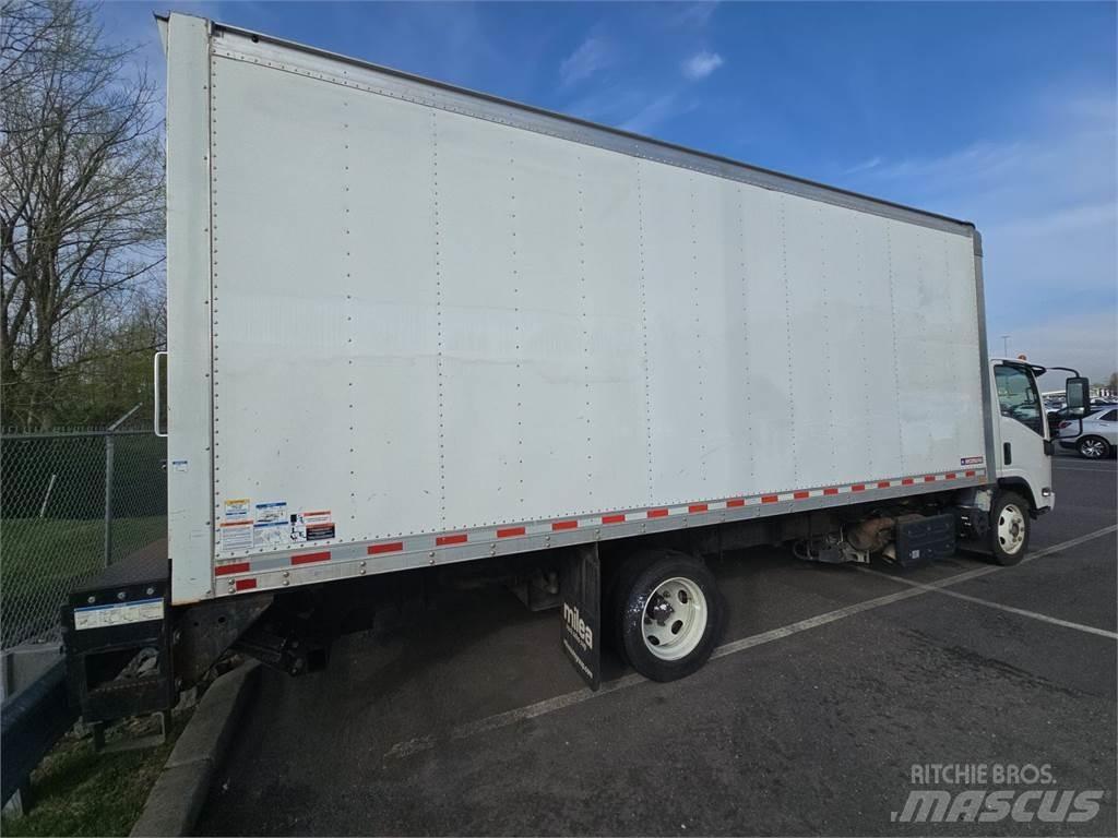 Isuzu NRR Camiones caja cerrada