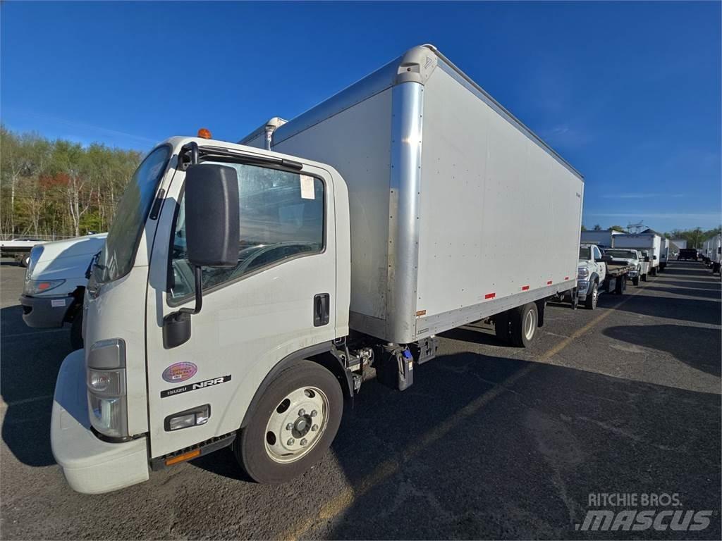 Isuzu NRR Camiones caja cerrada