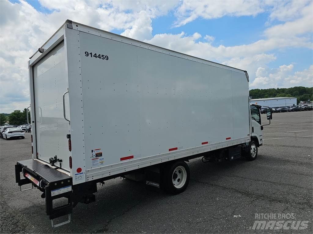 Isuzu NRR Camiones caja cerrada