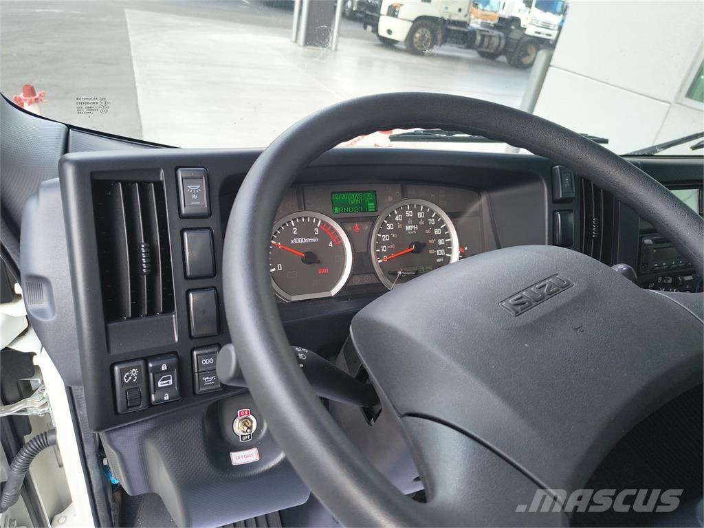 Isuzu NRR-3U454 Camiones caja cerrada