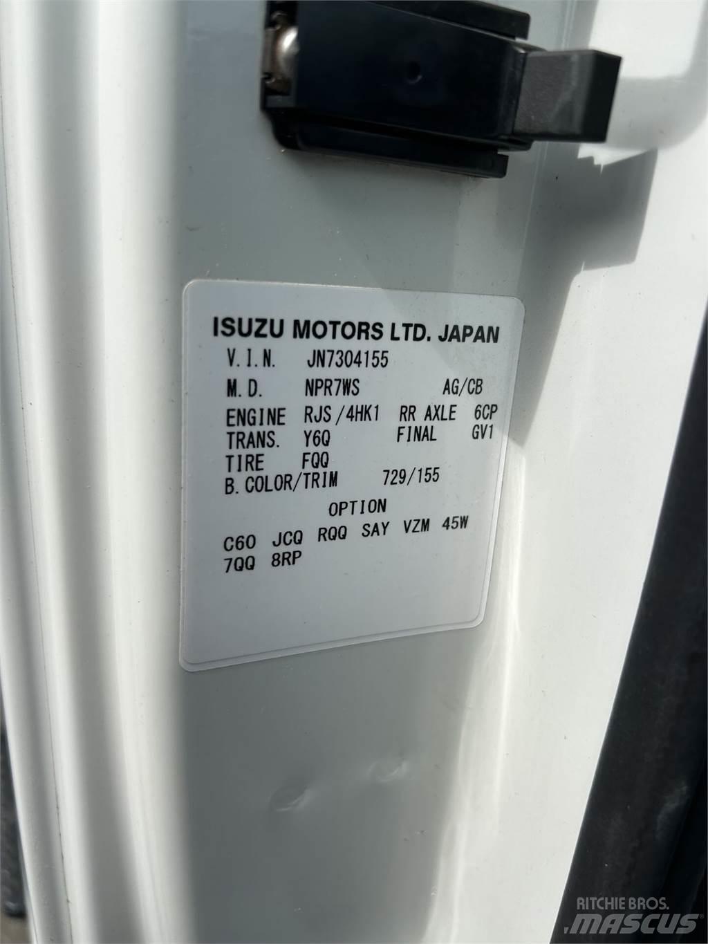 Isuzu NRR DC Camiones caja cerrada