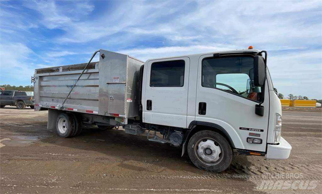 Isuzu NRR DC Camiones bañeras basculantes o volquetes