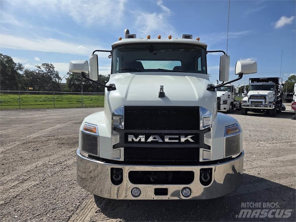 Mack AN64T Cabezas tractoras