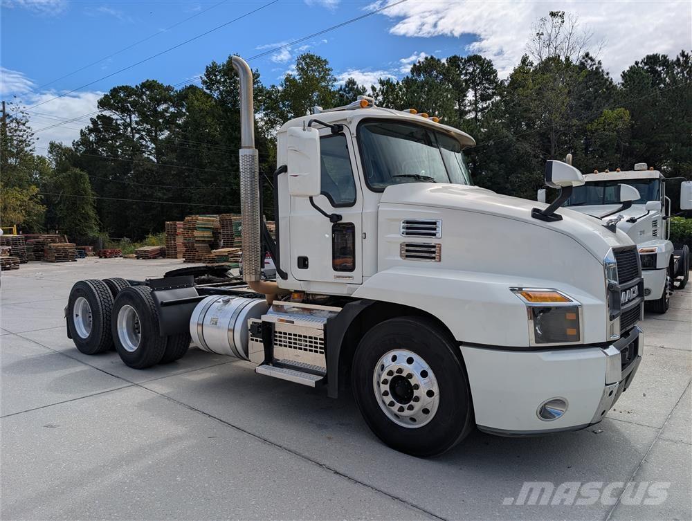 Mack AN64T Cabezas tractoras