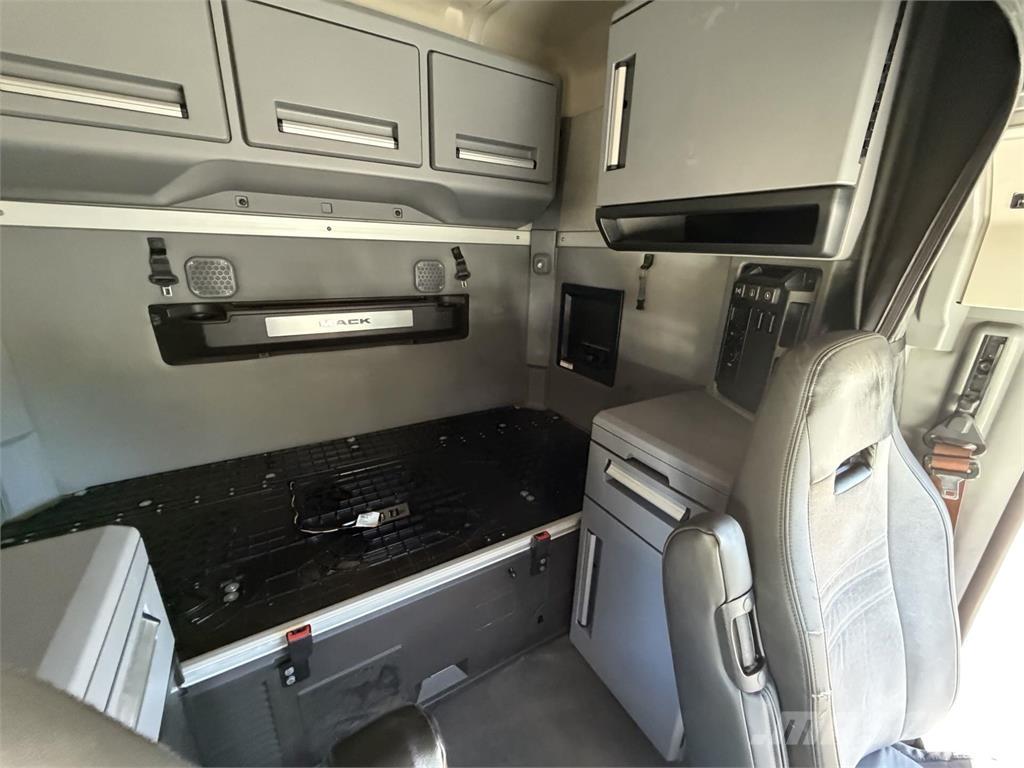 Mack AN64T Cabezas tractoras