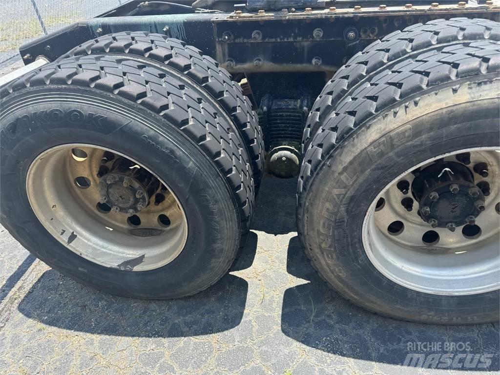 Mack CHU613 Cabezas tractoras