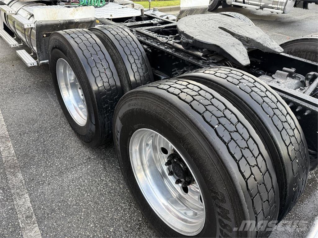 Mack CHU613 Cabezas tractoras