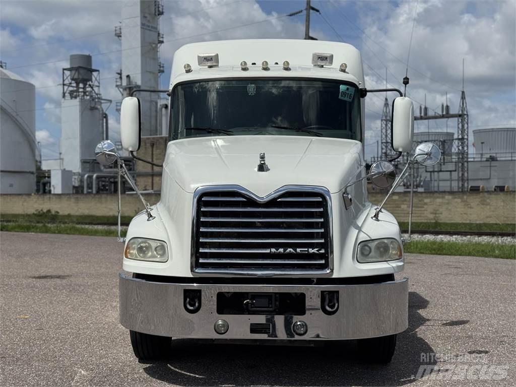 Mack CXU613 Cabezas tractoras