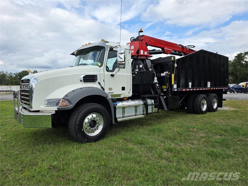 Mack GR64BR Camiones bañeras basculantes o volquetes