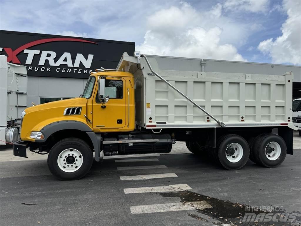 Mack GR64BRX Camiones bañeras basculantes o volquetes