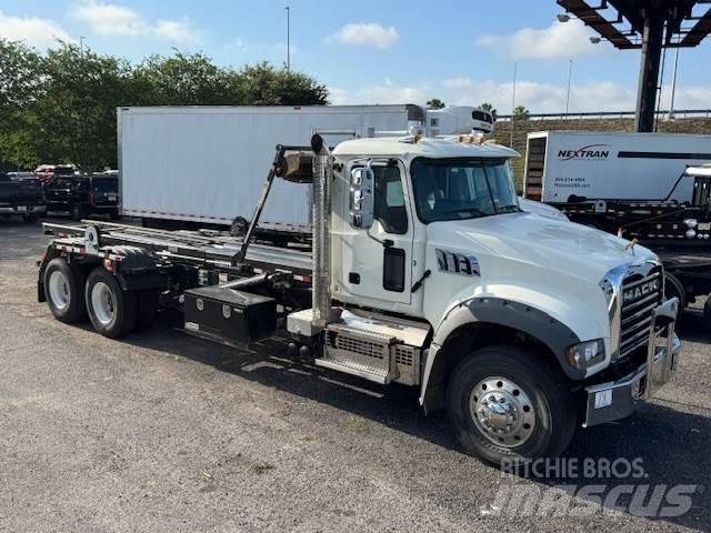 Mack GR64F Otros camiones