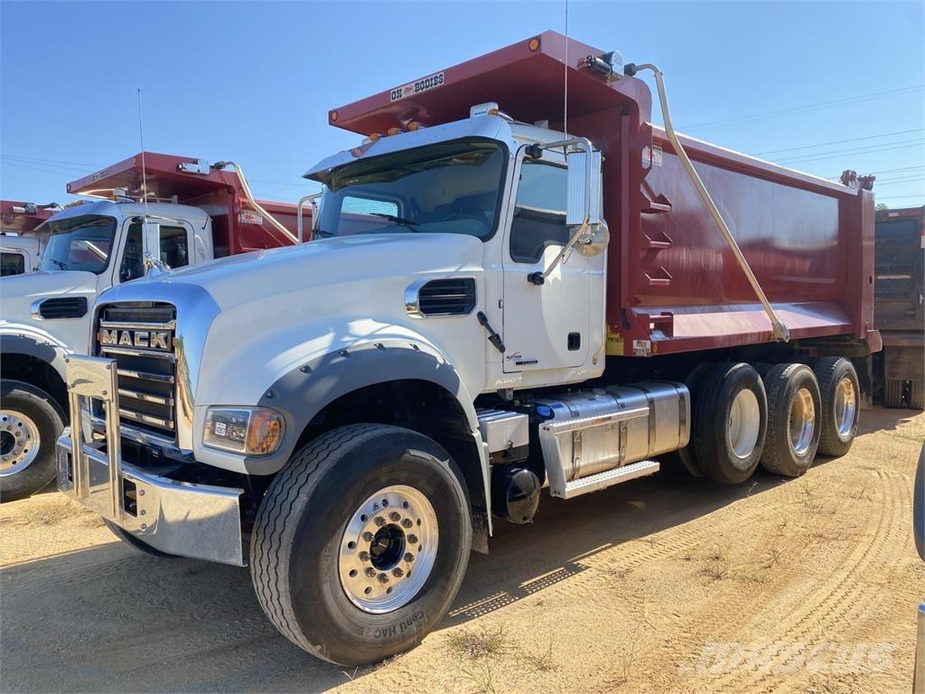 Mack GR64F Camiones bañeras basculantes o volquetes
