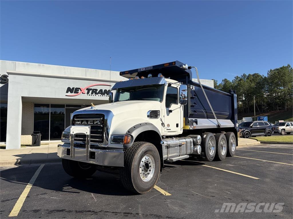 Mack GR64FR Camiones bañeras basculantes o volquetes