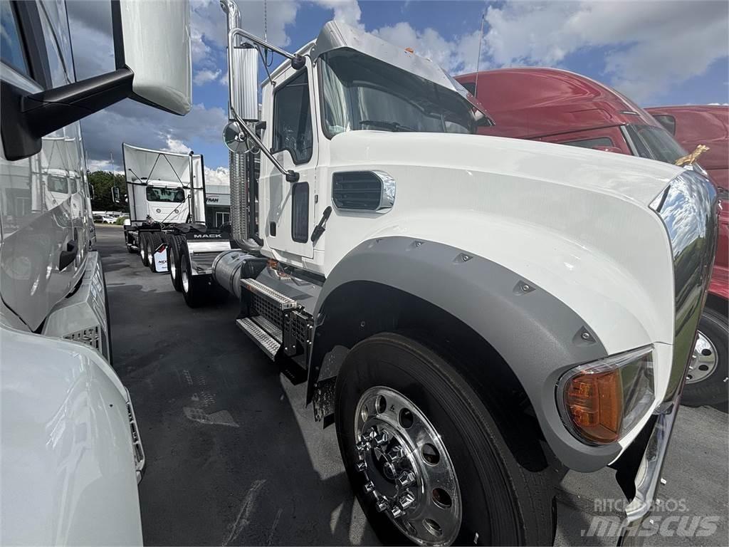 Mack GR64FT Cabezas tractoras