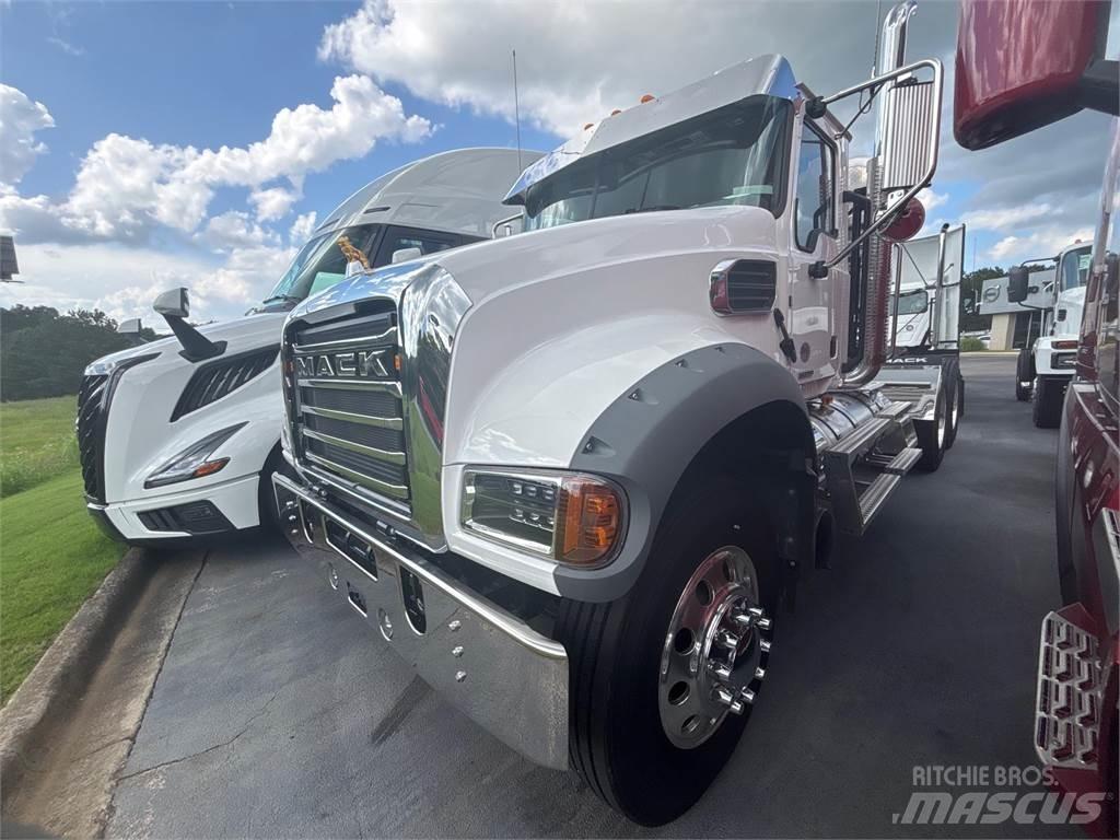 Mack GR64FT Cabezas tractoras
