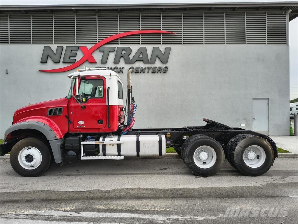 Mack GR64FT Cabezas tractoras