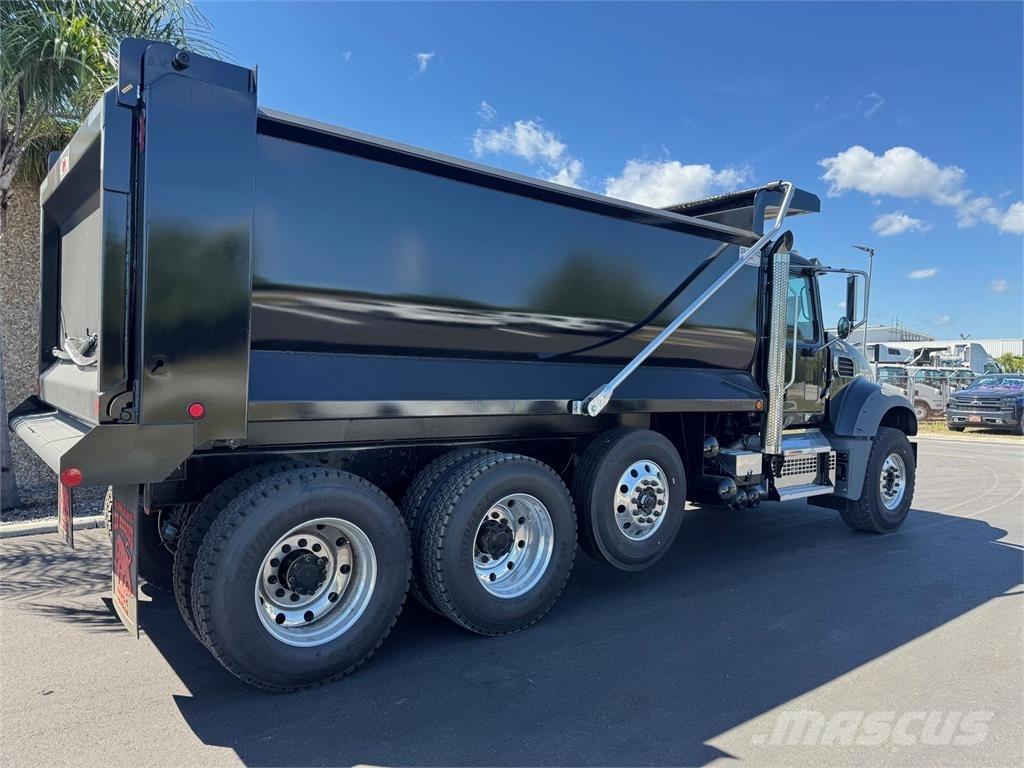 Mack GR84FR Camiones bañeras basculantes o volquetes