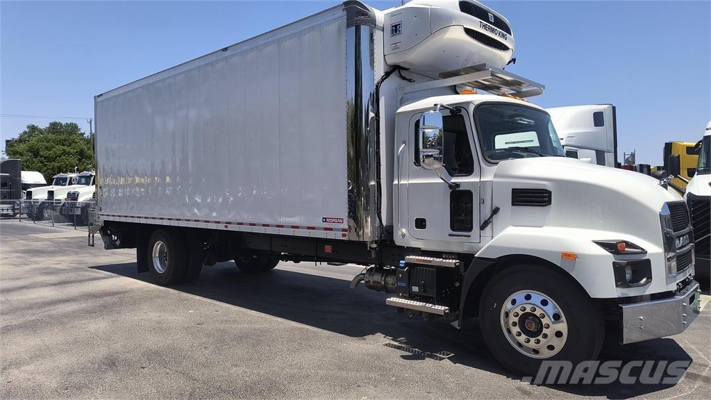 Mack MD6 42R Camiones caja cerrada