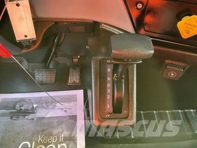 Mack MD642 Camiones caja cerrada