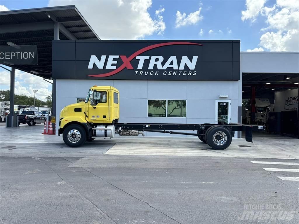 Mack MD7 42R Forestal - Otros