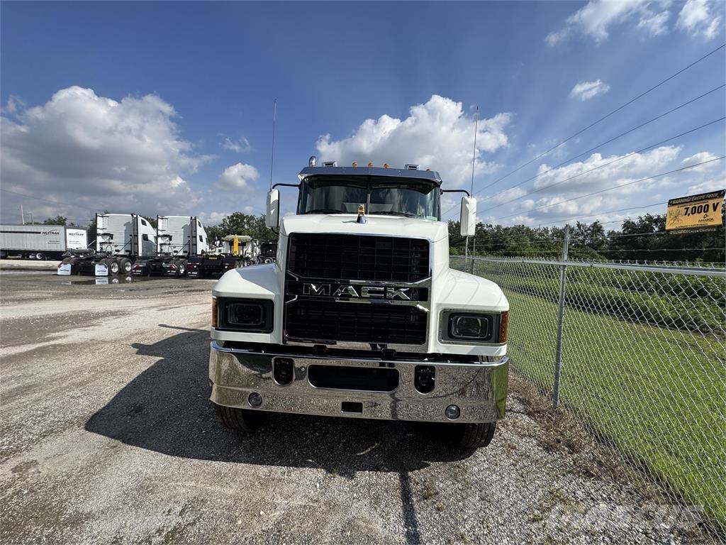 Mack PI64T Cabezas tractoras