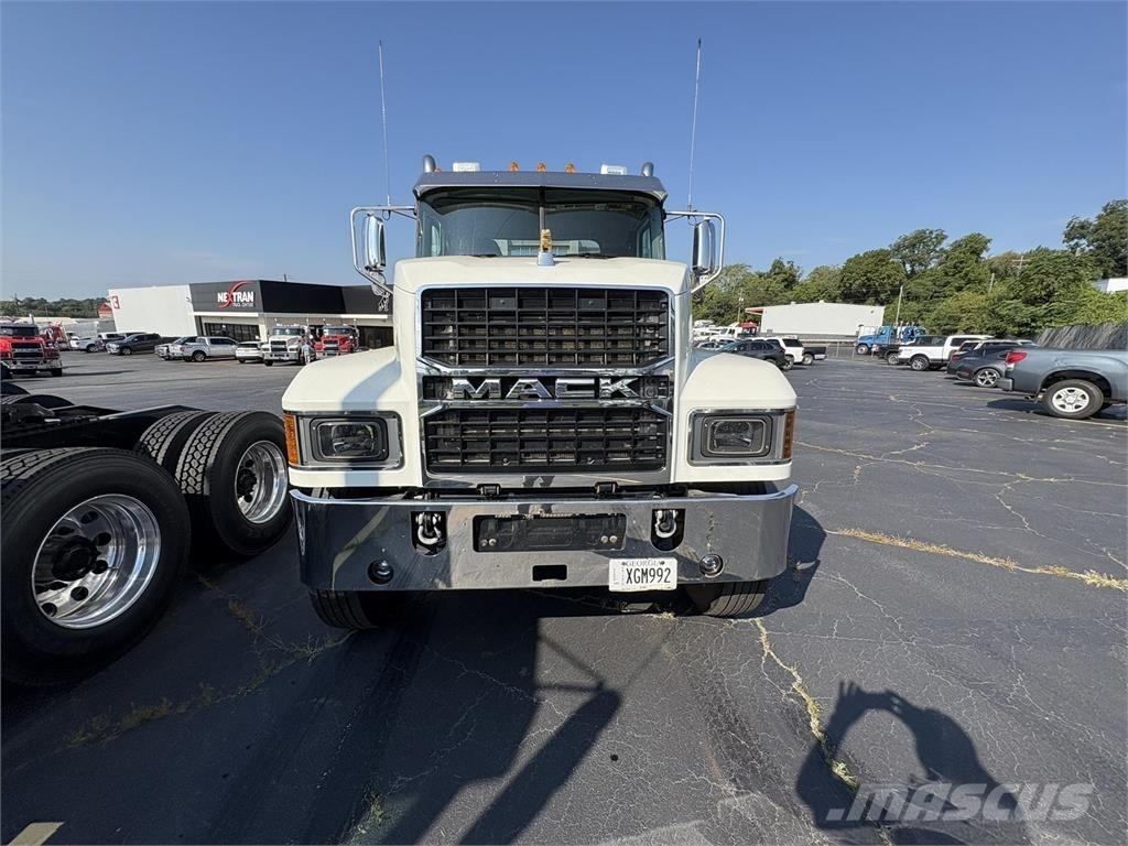 Mack PI64T Cabezas tractoras