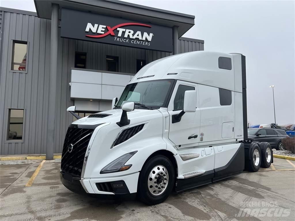 Volvo NEW VNL860 Cabezas tractoras