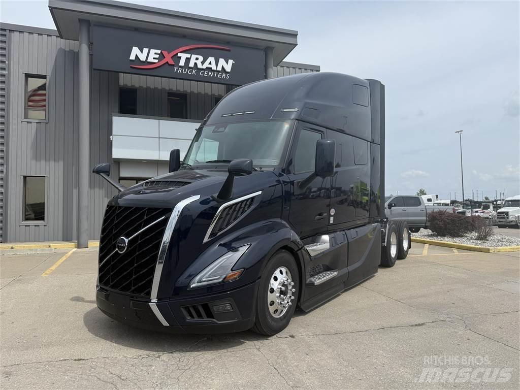 Volvo NEW VNL860 Cabezas tractoras