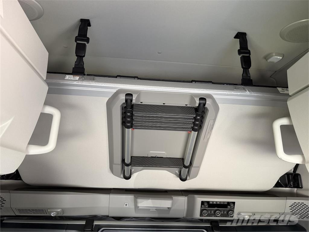 Volvo NEW VNL860 Cabezas tractoras