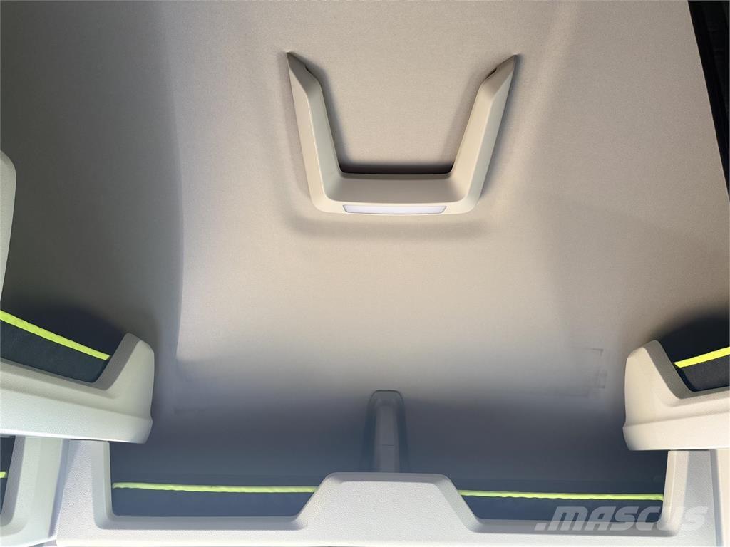 Volvo NEW VNL860 Cabezas tractoras