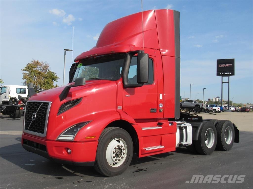 Volvo VNL64T300 Cabezas tractoras